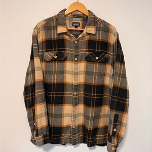 Men’s Patagonia Multicolor Plaid Yellow and Black Cotton Flannel Shirt Size L